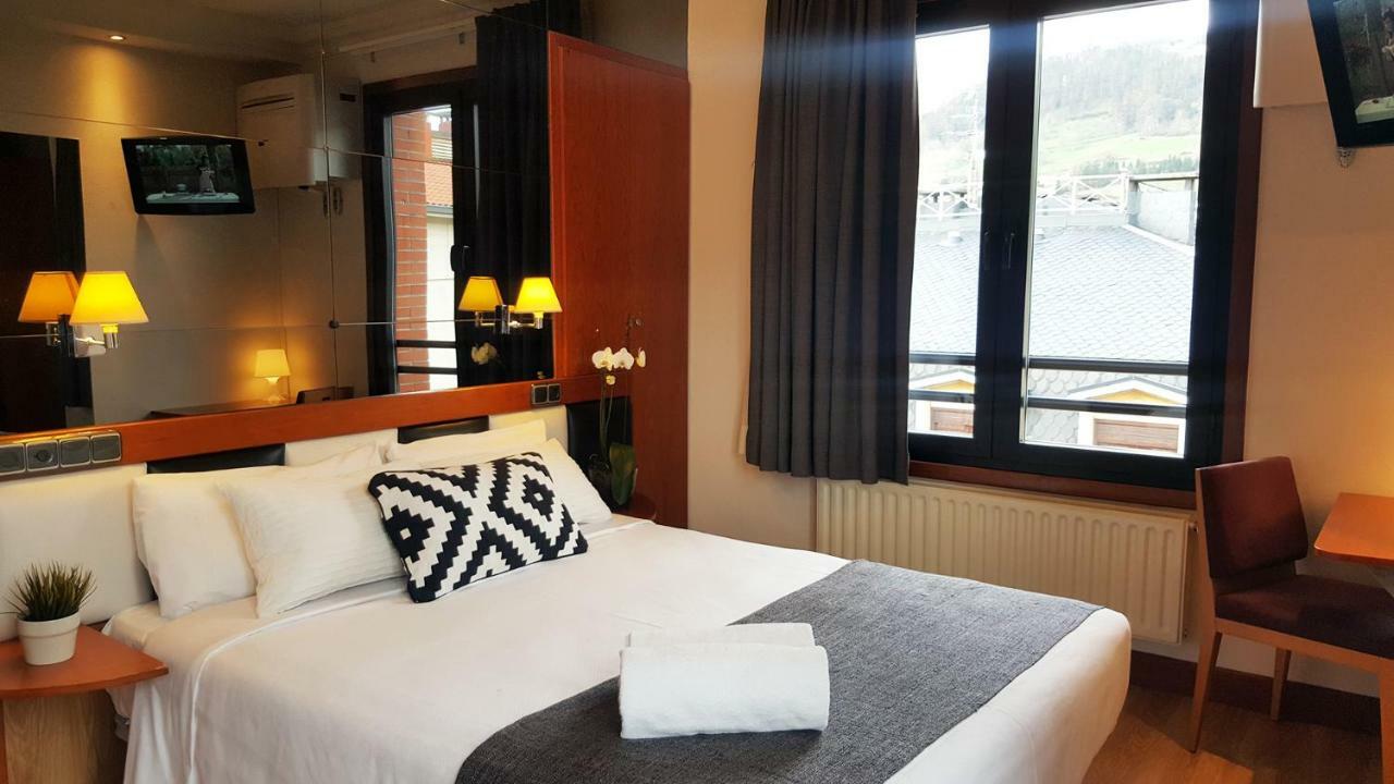Hotel Oria Толоса Екстер'єр фото